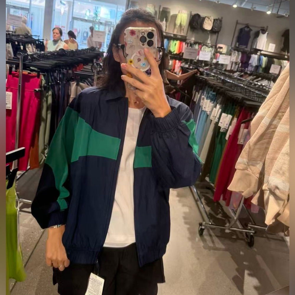 lululemon athletica Navy and Green Colorblock Lightweight Jacket